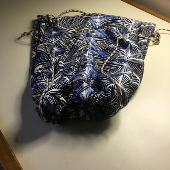 Unique New Unused Fabric Shoe Bag/Backpack - Picture 2 of 5